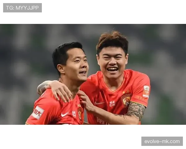 中超赛季盘点：球队竞逐激烈 球员表现回暖引热议