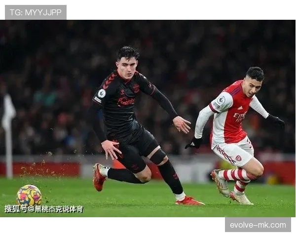 英超蓝狮新赛季战术焕然一新,新援加盟助力状态强势回暖 英超蓝狮新赛季战术焕然一新,新援加盟助力状态强势回暖