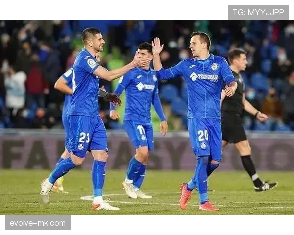 鲁伊斯阿拉维斯租借期满，状态回暖助球队迎来新赛季新高峰