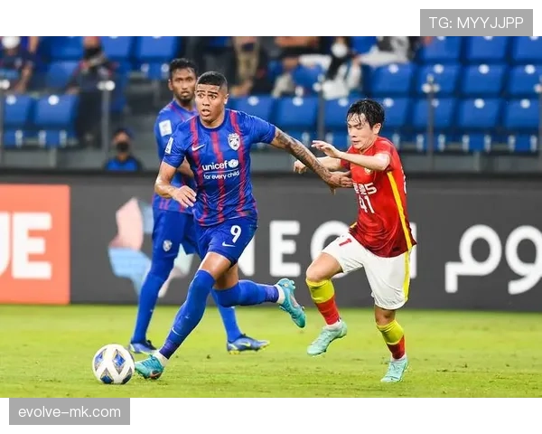 上海申花内部矛盾爆发，战术混乱导致排名下滑，豪门地位岌岌可危！